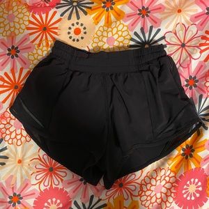 Lululemon black hotty hot shorts size 2, 2.5”